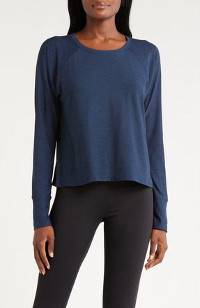 Beyond Yoga Featherweight Long Sleeve T-Shirt in Nocturnal Navy at Nordstrom, Size X-Large