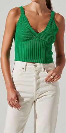 Astr Darma V-Neck Sweater Top In Kelly Green