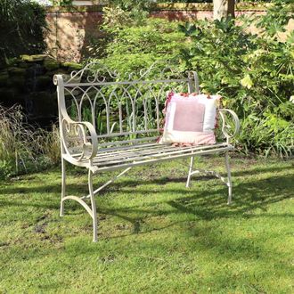 Melody Maison Rustic Cream Vintage Metal Garden Bench in Silver