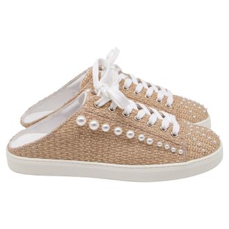 Stuart Weitzman Goldie Mules in Beige Raffia