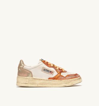 Autry MEDALIST LOW SUPER VINTAGE SNEAKERS IN PLATINUM AND ORANGE LEATHER