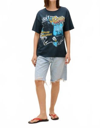 Daydreamer Willie Nelson Outlaw Country Boyfriend Tee In Vintage Black
