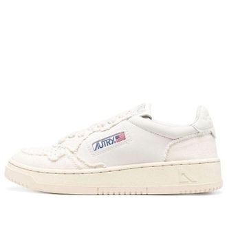 Autry (WMNS) AUTRY Medalist Low Soft Goatskin and Frayed Canvas White and Ivory White AULW-CB01
