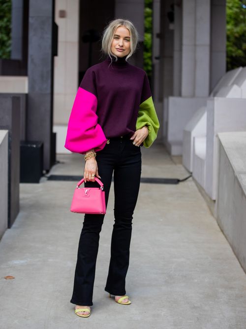 Bloggerin Victoria Magrath trägt einen Colorblocking Pullover