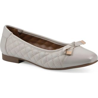 White Mountain Bocah Cap Toe Ballet Flat in Eggshell Smooth at Nordstrom Rack, Size 7