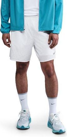 Nike Dri-FIT Challenger Breathe 7-Inch Training Shorts in Summit White/Reflective Silve at Nordstrom Rack, Size Xx-Large
