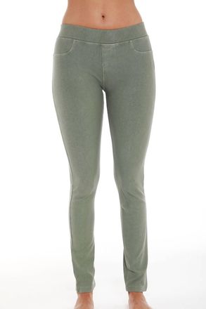 French Kyss High Rise Capri In Olive