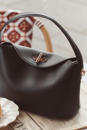 Melie Bianco Lana Shoulder Bag