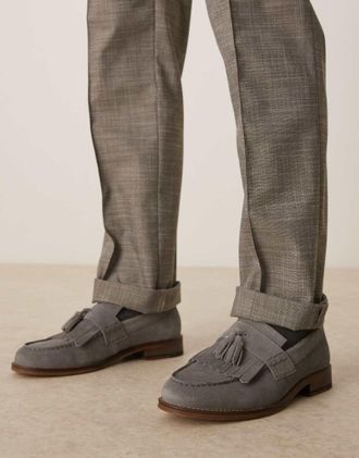 Asos Mocassini grigi in camoscio con frange e nappe-Grigio