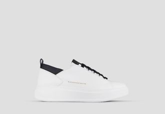 Alexander Smith Wembley Man in smooth white leather and black details