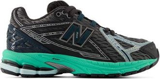 New Balance Kids 1906 Lace in Black/Green Synthetic, size 13.5