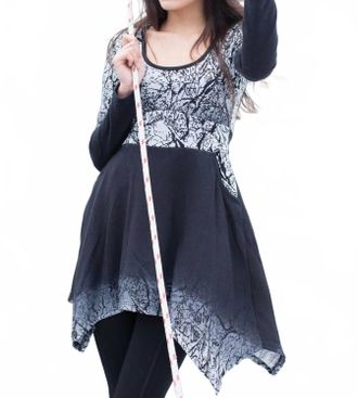 Papillon Crackle Print Hankey Hem With Pockets Dress In Black