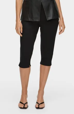 Aligne Savannah Capri Trousers in Black at Nordstrom, Size 18