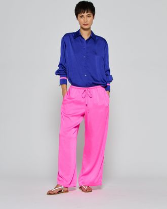 Serena Bute Cropped Jogger - Shocking Pink