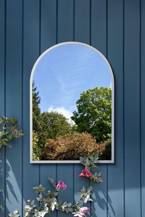 MirrorOutlet White Metal Framed Arched Garden Wall Mirror 39 X 27 (100CM X 70CM) | Size: 1 Pack
