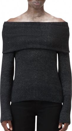 Closed Wide Collar Long Sleeve Top In Black