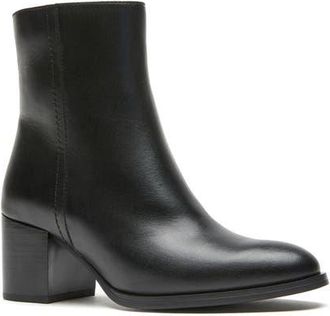 La Canadienne Wisdom City Dry Waterproof Bootie in Black Leather at Nordstrom, Size 8.5