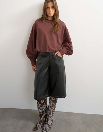 Topshop felpa con fondo a palloncino color mogano scuro-Rosso