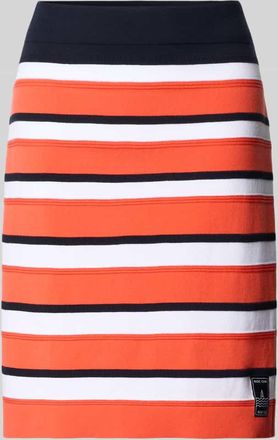 Marc Cain Knielanger Rock aus Lyocell-Mix mit Logo-Patch in Koralle, Gr&ouml;&szlig;e 34