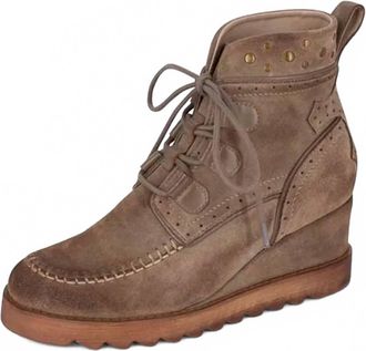 Chocolat Blu Womens Myla Bootie In Taupe Suede