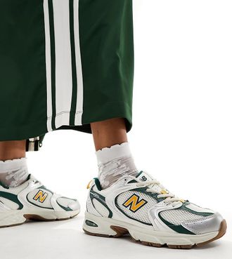 New Balance 530 Collegiate - Sneakers bianche, verdi e oro - In esclusiva per ASOS-Bianco