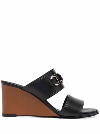 Ferragamo Womens Horsebit-Detail Open Toe Sandals In Black