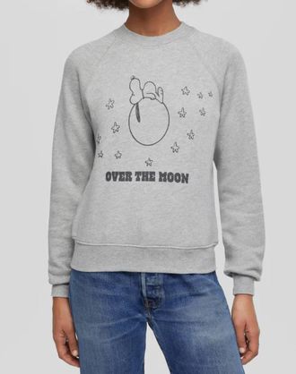 Re/Done Classic Snoopy Over The Moon Crewneck Sweatshirt In Heather Grey