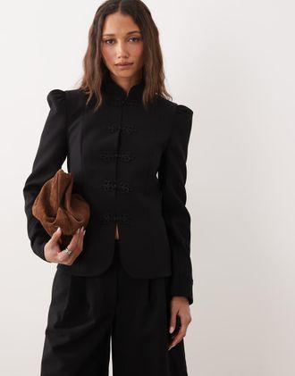 Miss Selfridge Giacca sartoriale nera con maniche a sbuffo-Nero