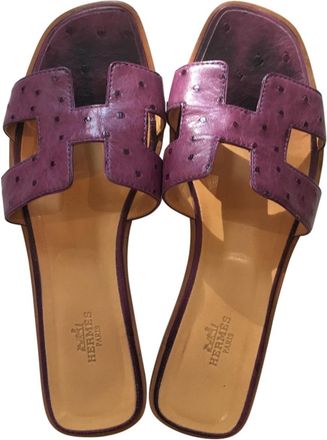 Hermès Oran dark purple ostrich leather H sandals Size 38.5