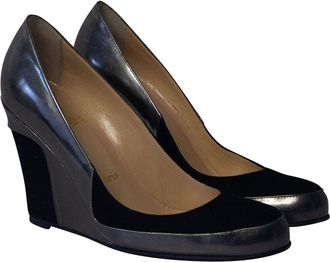 Christian Louboutin Womens Leather Pump (Authentic Pre-Loved)