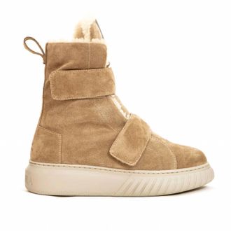 And&igrave;a Fora Womens Thalia Montane Shearling Boot In Beige