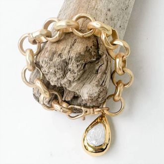 Virtue Womens Jumbo Hammered Rolo Pearl Bracelet In Gold