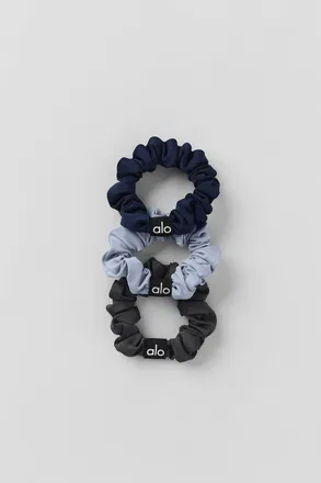 Alo | Fresh Mini Scrunchie 3-Pack in Winter Frost/Navy/Anthracite Blue
