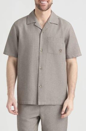 Hunter Fowness Short Sleeve Button-Up Shirt in Model at Nordstrom Rack, Size Medium