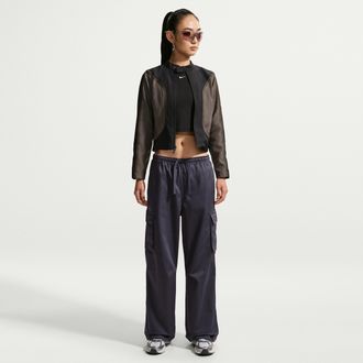 Nike Womens Nike Sportswear Loose Mid-Rise Utility Cargo Pants in Grey | IO2454-013