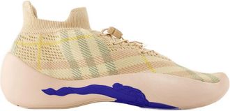 Burberry Womens Neptune Sneaker Beige Synthetic