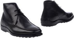 Tod's CALZATURE - Stivaletti su YOOX.COM