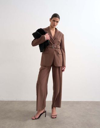 Topshop Pantaloni sartoriali color cioccolato in coordinato-Marrone