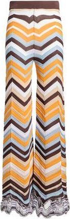 Jucca BOTTOMWEAR - Pantaloni su YOOX.COM