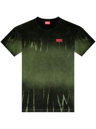 Tシャツ・カットソー FEDELI Men Tops 8UED8014 710 GREEN Fedeli: Green T-Shirts now up to −72% | Stylight