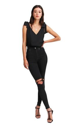 Belle & Bloom Feel For You V-Neck Top in Black at Nordstrom, Size Medium