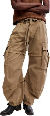 Free People Reef Curved Cargo Twill Pants in Aloe at Nordstrom, Size X-Small