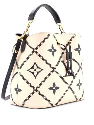 Louis Vuitton NeoNoe Handbag Monogram Empreinte Giant Broderies MM bucket bag - White