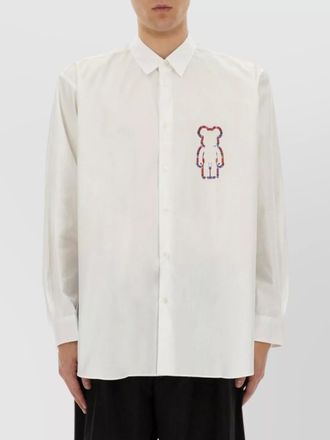 Comme Des Gar&ccedil;ons embroidered detail button-down collar shirt