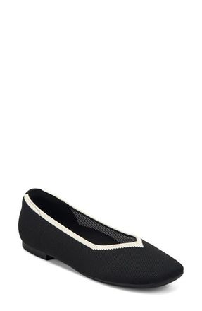 Easy Spirit Norene Flat in Black at Nordstrom, Size 7.5