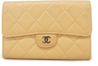 Chanel Beige Leather Wallet (Bi-Fold) (Pre-Owned)