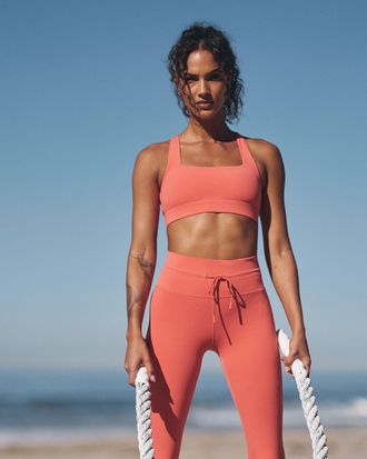 Vuori Clothing Daily Form Bra | Bright Coral | XS, Size Extra Small