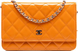 Chanel Tweedehands Cc Gequilt Patent Clutch Met Ketting