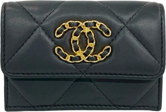 Chanel Gray Leather Wallet (Tri-Fold) (Pre-Owned)