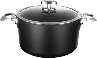 Scanpan Pro IQ 6.5 Quart Covered Dutch Oven